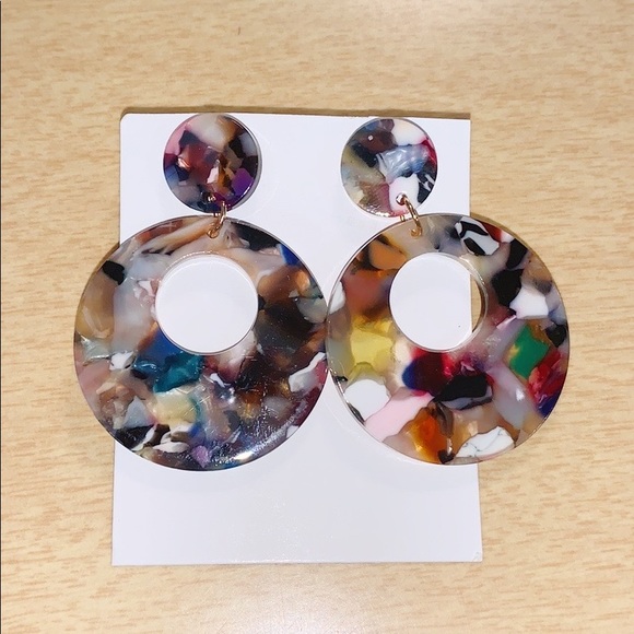 Round multicolored acrylic drop hoop earrings - Picture 1 of 4